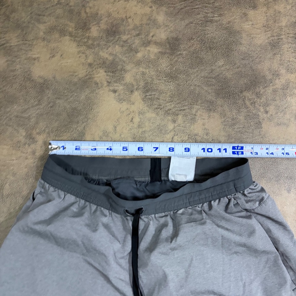 Nike Dri-FIT Stride Shorts Mens Medium Gray 7in 2-in-1 Running CT7943-068 - Picture 8 of 10
